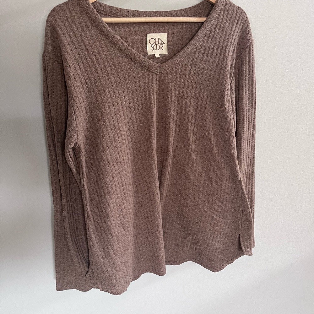 Chaser V-Neck Long Sleeve  Waffle Print Top‎ - Brown